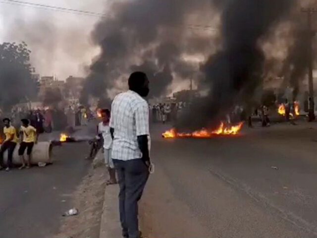 2021-10-25T054848Z_194604612_RC2TGQ943GLC_RTRMADP_3_SUDAN-POLITICS-768×480