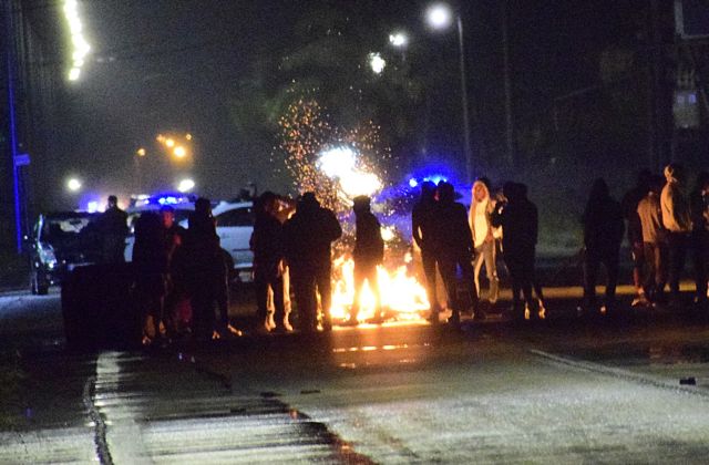 ΑΡΓΟΣ: ΔΙΑΜΑΡΤΥΡΙΑ  ΡΟΜΑ ΓΙΑ ΤΟ ΘΑΝΑΤΟ ΤΟΥ 20ΧΡΟΝΟΥ ΣΤΗΝ ΚΑΤΑΔΙΩΞΗ ΣΤΟ ΠΕΡΑΜΑ – ΕΚΛΕΙΣΑΝ ΤΗΝ ΟΔΟ ΑΡΓΟΥΣ- ΝΕΑ ΚΙΟΥ. (EUROKINISSI ΒΑΣΙΛΗΣ ΠΑΠΑΔΟΠΟΥΛΟΣ)