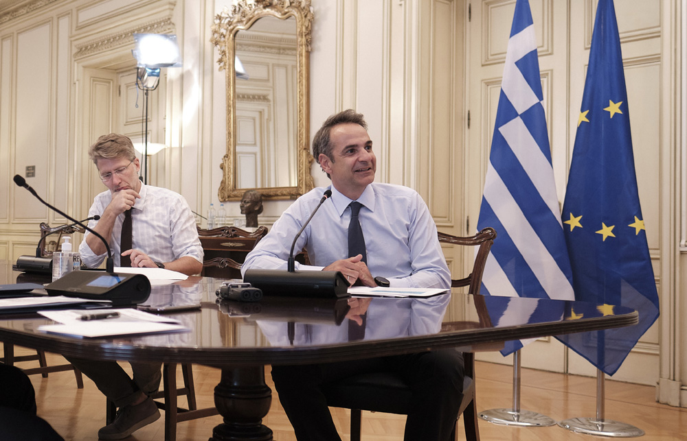 ΜΗΤΣΟΤΑΚΗΣ Κ ΤΗΛΕΔΙΑΣΚΕΨΗ ΜΕ ΠΑΙΔΙΑ ΠΟΥ ΜΑΘΑΙΝΟΥΝ ΕΛΛΗΝΙΚΑ