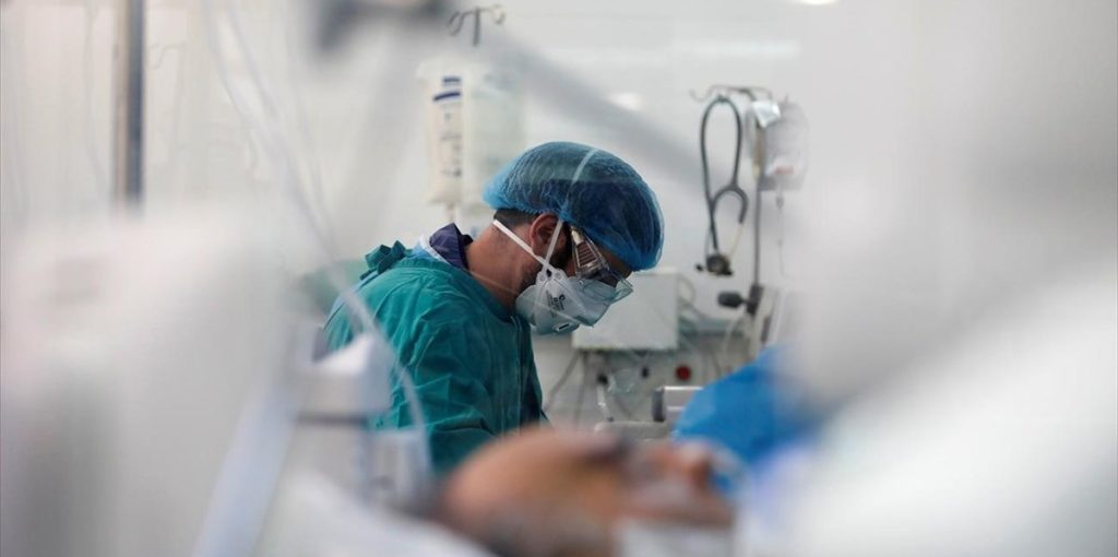 koronoios-ellada-athina-meth-nosokomeio