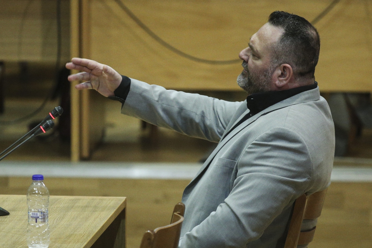 Giannis Lagos; golden dawn; trial; Γιάννης Λαγός; Χρυσή Αυγή; ακροδεξιά; ακροδεξιός; απολογία; δίκη; δικαστήριο; δικαστική αίθουσα;