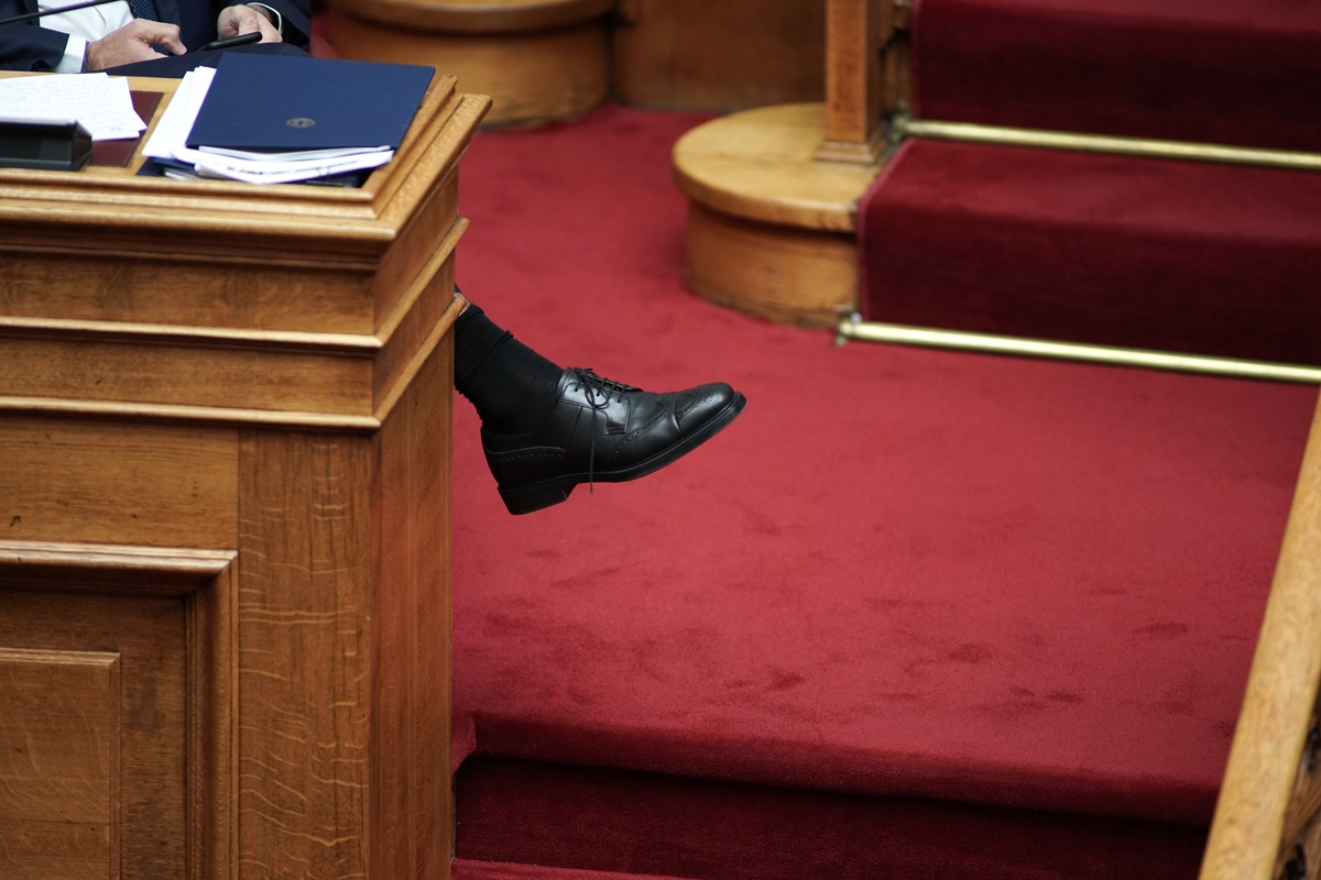 COVID-19; ; Kyriakos Mitsotakis; Parliament; coronavirus; debate; discussion; lawmaker; plenary; plenum; Κοινοβούλιο; Κυριάκος Μητσοτάκης; ; έδρανο; βουλευτής; κορονοϊός; κορωνοϊός; ολομέλεια; πανδημία; συζήτηση; συνεδρίαση; πολιτική; υγεία; κυβέρνηση; διαχείριση;