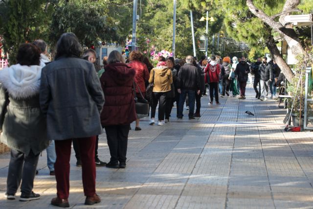 ΚΟΣΜΟΣ ΣΕ ΑΝΑΜΟΝΗ ΓΙΑ ΔΩΡΕΑΝ RAPID TEST ΑΠΟ ΤΟΝ ΕΟΔΥ ΣΤΗ ΠΛΑΤΕΙΑ ΝΕΑΣ ΣΜΥΡΝΗΣ (ΓΙΑΝΝΗΣ ΠΑΝΑΓΟΠΟΥΛΟΣ / EUROKINISSI)