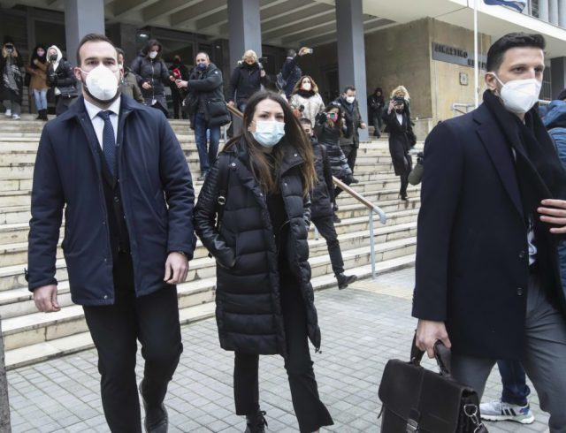 [349633] ΘΕΣΣΑΛΟΝΙΚΗ – Η 24ΧΡΟΝΗ ΓΕΩΡΓΙΑ ΜΠΙΚΑ ΑΝΑΧΩΡΕΙ ΑΠΟ ΤΑ ΔΙΚΑΣΤΗΡΙΑ ΜΕΤΑ ΤΗΝ ΚΑΤΑΘΕΣΗ ΤΗΣ ΣΤΟΝ ΑΝΑΚΡΙΤΗ