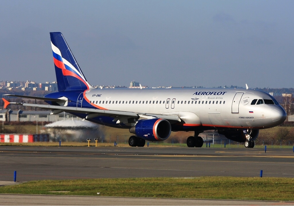Aeroflot_Airbus_A320-214_VP-BWE_Lebeda