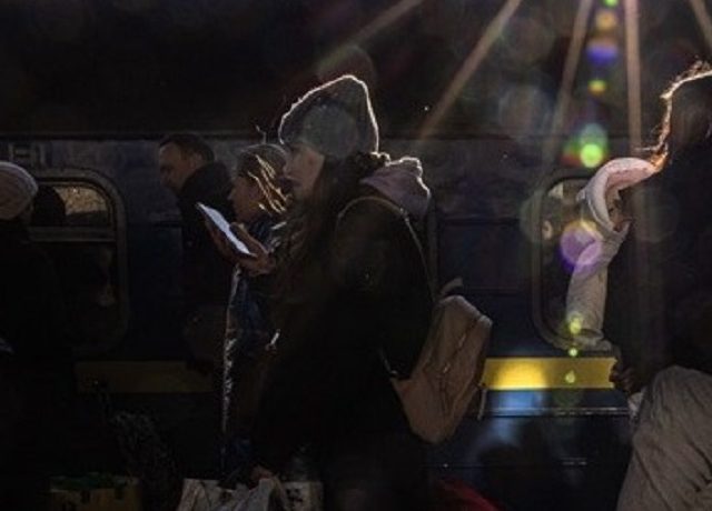 c05-85852UKRAINEREFUGEES2