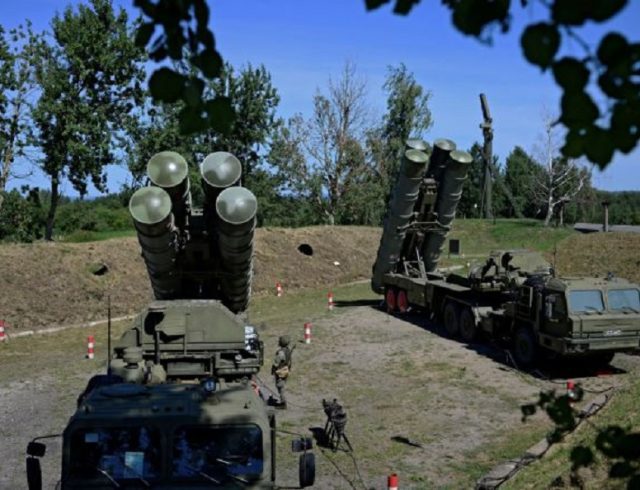 FILE PHOTO: Russian S-400 missile air defence systems are seen during a training exercise in Kaliningrad region