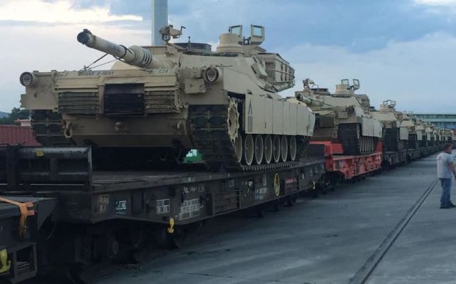 alexandroypoli-tanks-treno