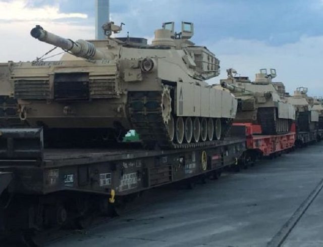 alexandroypoli-tanks-treno