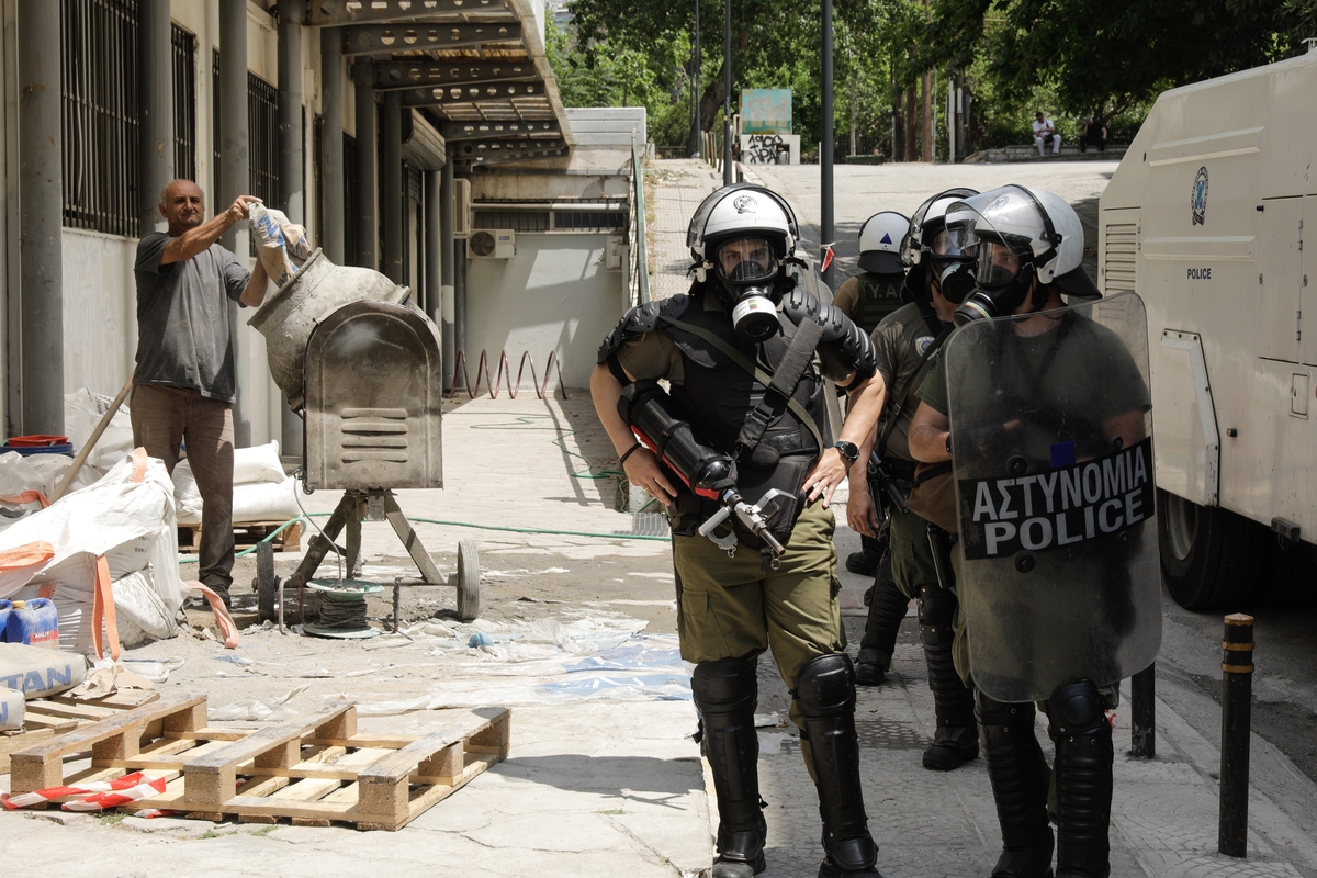 AUTH; Thessaloniki; demonstration; protest; students; ΑΠΘ; Θεσσαλονίκη; Σχολή Θετικών Επιστημών; αστυνομική βια; βιολογικό; διαμαρτυρία; πανεπιστημιακή αστυνομία; πορεία; φοιτητές; εργασίες; βιβλιοθήκη; έργα