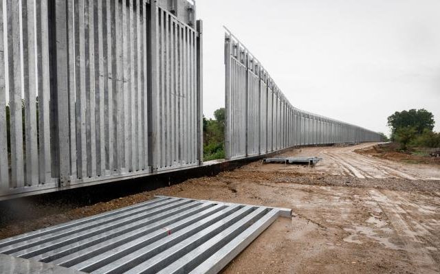 migration-europe-digital-fortress-01
