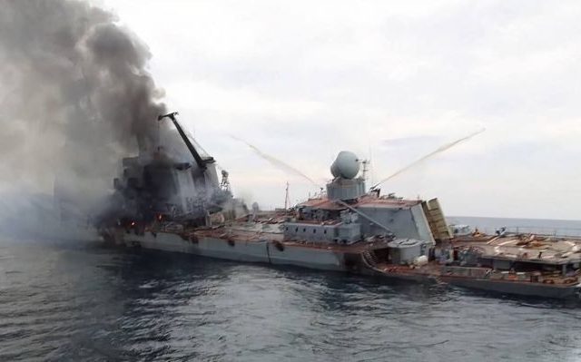 russian-ship-moskva-sinking-02