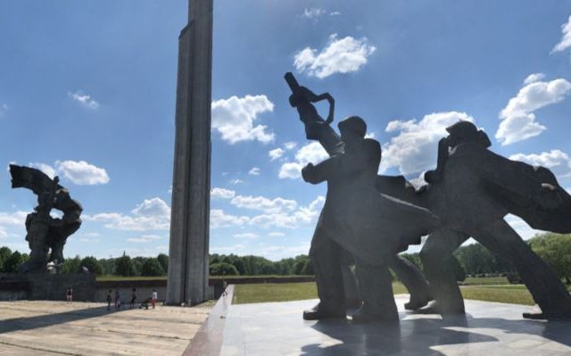 soviet-monument-riga