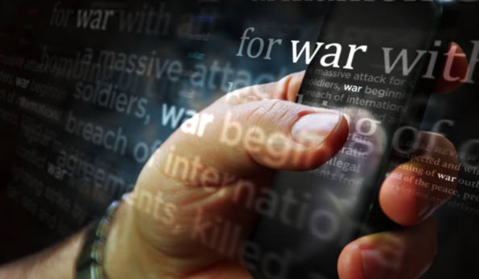 war-socialmedia