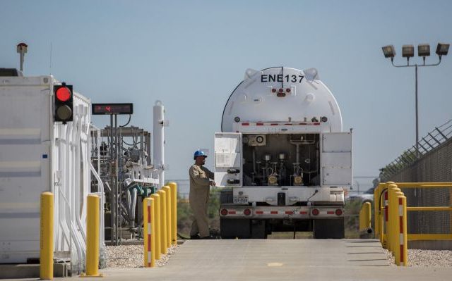 gas-exports-fire-1