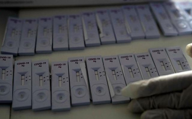 virus-outbreak-greece-3