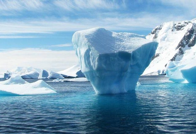 iceberg-404966_1920