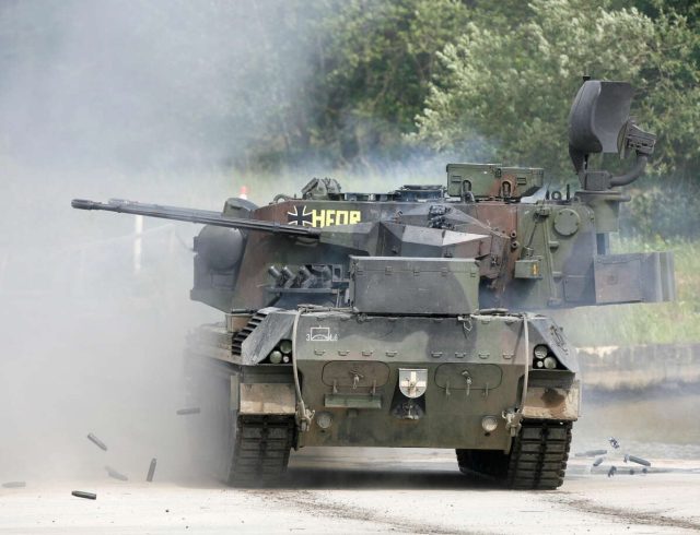 2022-05-25T123032Z_841752581_RC2KF176I7V3_RTRMADP_3_UKRAINE-CRISIS-GERMANY-AMMUNITION (1)