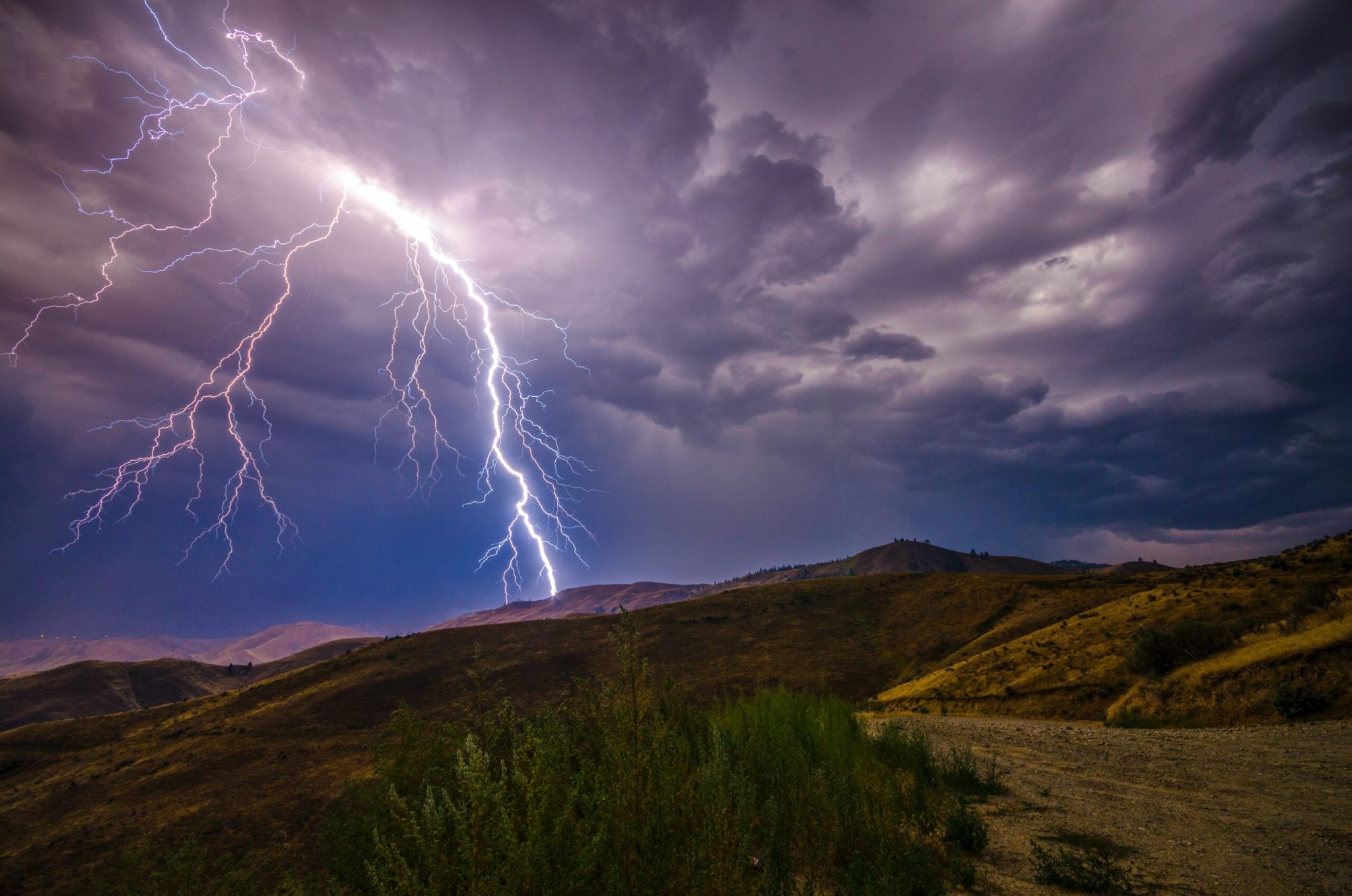 lightning-photography-2226190-scaled