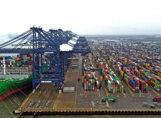 skynews-felixstowe-container-port_5847990