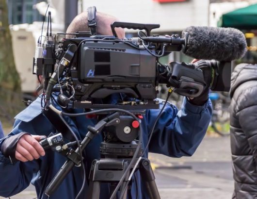 camera_tv-696×550
