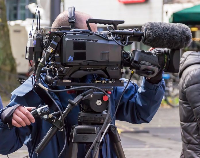 camera_tv-696×550
