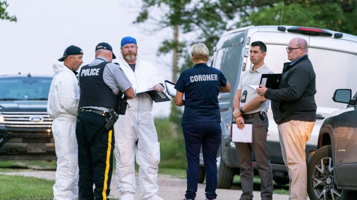canada-stabbings-00