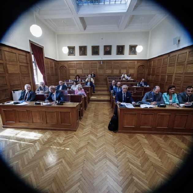 ejetastikh 630X630