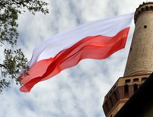 w12-163050polandflag2