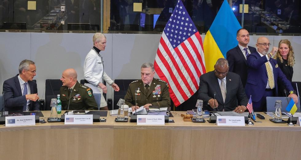 24-nato-defence_ministers