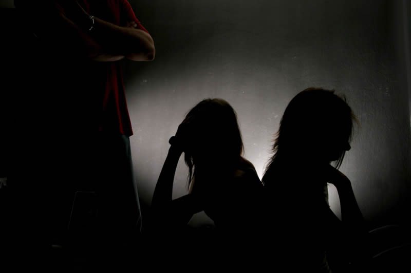 Με-AIDS-μολύνθηκαν-δυο-μικρά-παιδιά-που-εξωθήθηκαν-στη-πορνεία