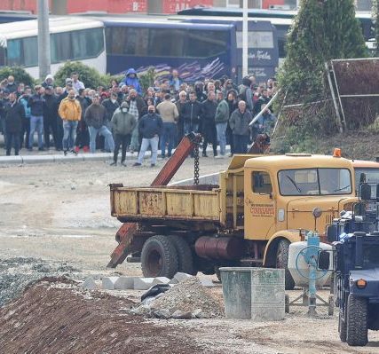kosovo-serbia-tensions-3