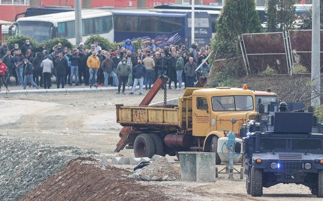 kosovo-serbia-tensions-3