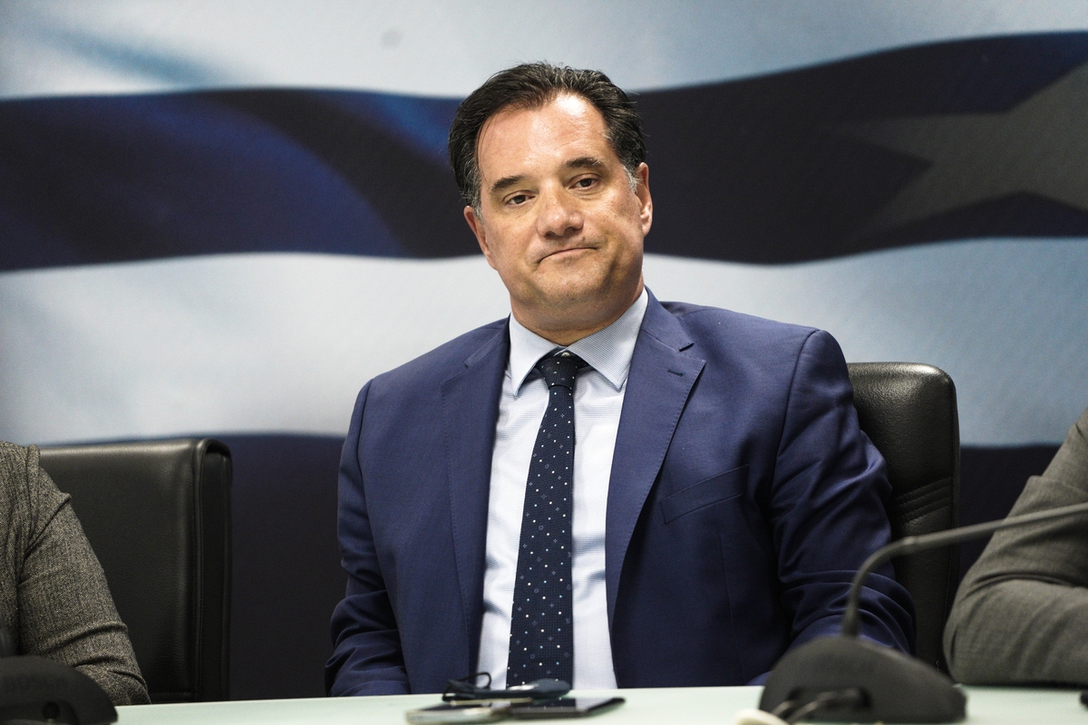 Adonis Georgiadis; Athens; Greece; NSRF; Press Conference; money; Άδωνις Γεωργιάδης; Αθήνα; Δημόσιο Σύστημα Υγείας; ΕΣΠΑ; ΕΣΥ; Εθνικό Σύστημα Υγείας; επενδύσεις; ευρωπαϊκά προγράμματα; κονδύλια; οικονομία; συνέντευξη τύπου; υπουργείο; υπουργείο Ανάπτυξης; υπουργός; χρήματα;