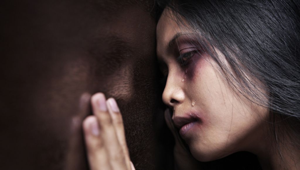 5455-asia-ending-violence-against-women-feature-01