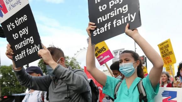 britain-british health workers strike
