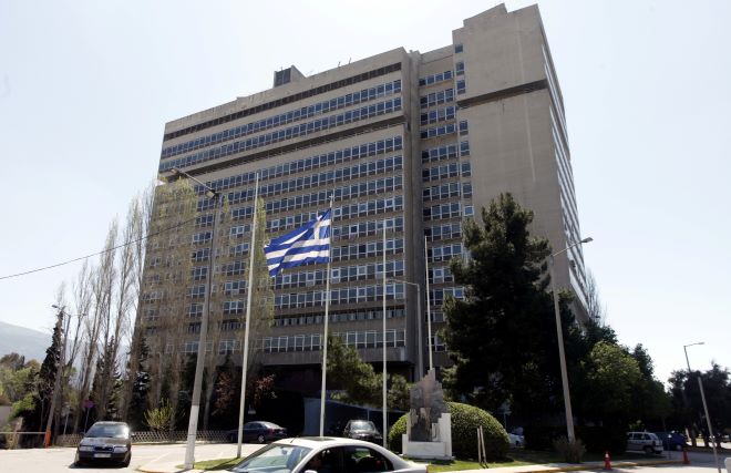 επ