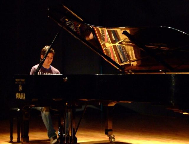 giorgos-karagiannis-pianistas