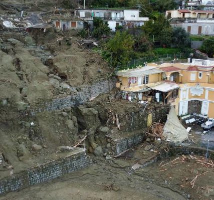 italy-landslide-5