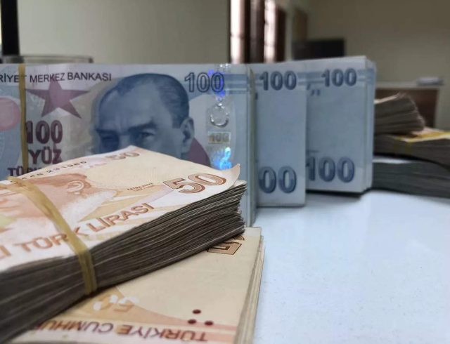 turkish-lira-declines-to-weakest-since-december-over-ukraine-concerns
