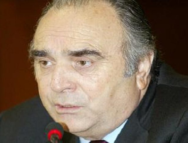 γιάννης καζακος