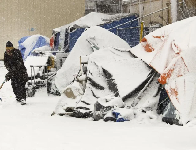 snowyencampment_1