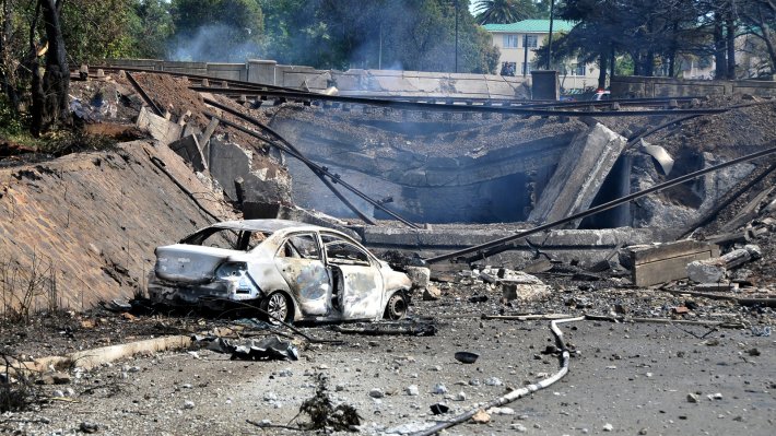 south-africa-truck-explosion-03