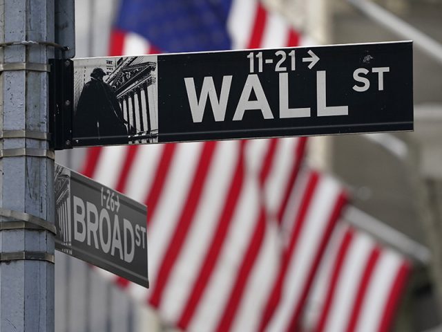 wall_street_Associated_Press-11-768×480