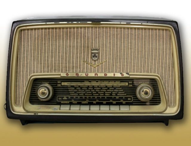 radio-1021×576