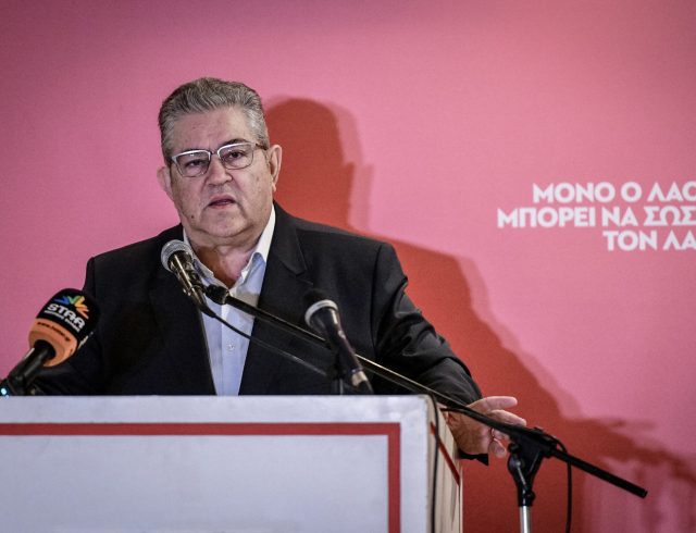 Ο ΓΓ ΤΗΣ ΚΕ ΤΟΥ ΚΚΕ ΔΗΜΗΤΡΗΣ ΚΟΥΤΣΟΥΜΠΑΣ ΣΕ ΛΑΜΙΑ ΚΑΙ ΚΑΜΕΝΑ ΒΟΥΡΛΑ (EUROKINISSI)