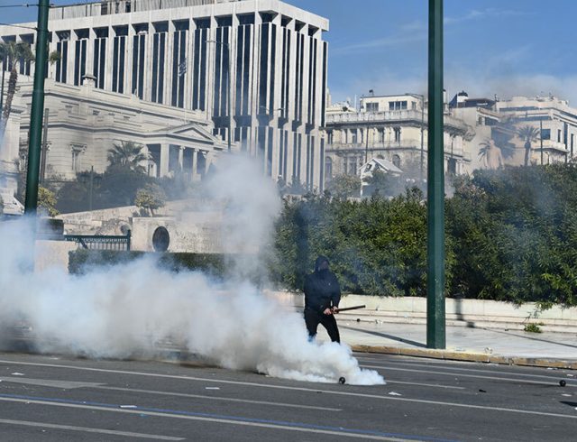 epeisodia-syntagma