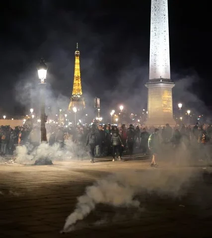 france-tension-pension3.jpg