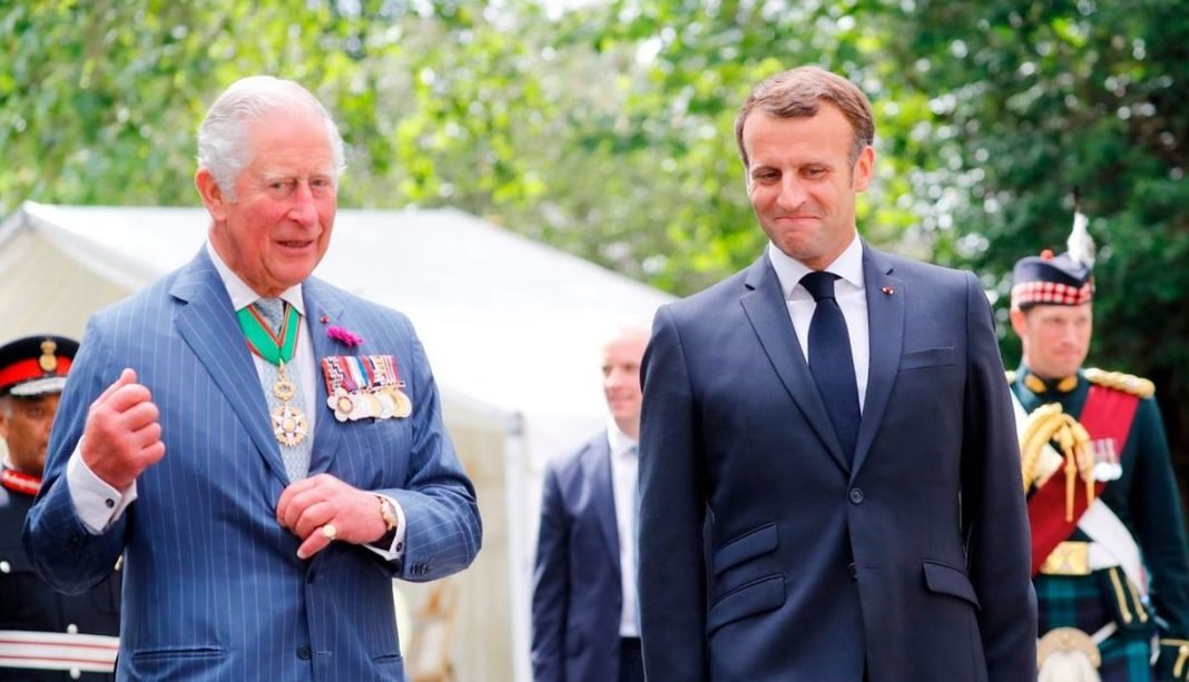 nb_macron_karolos-1068×613-1