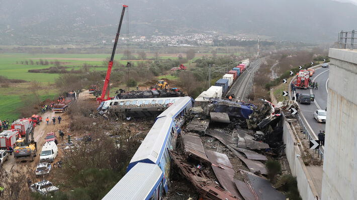 treno_sugkrousi-12